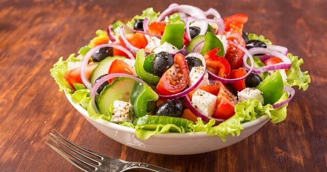 Akdeniz Salatası